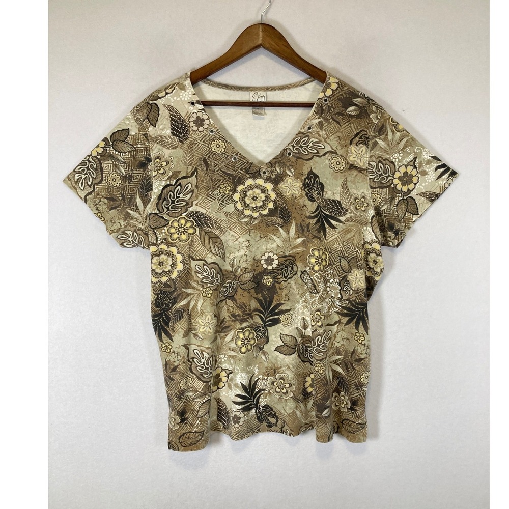 Boho Butterfly Womens 1X Brown Floral V-Neck Grommet Short Sleeve Top